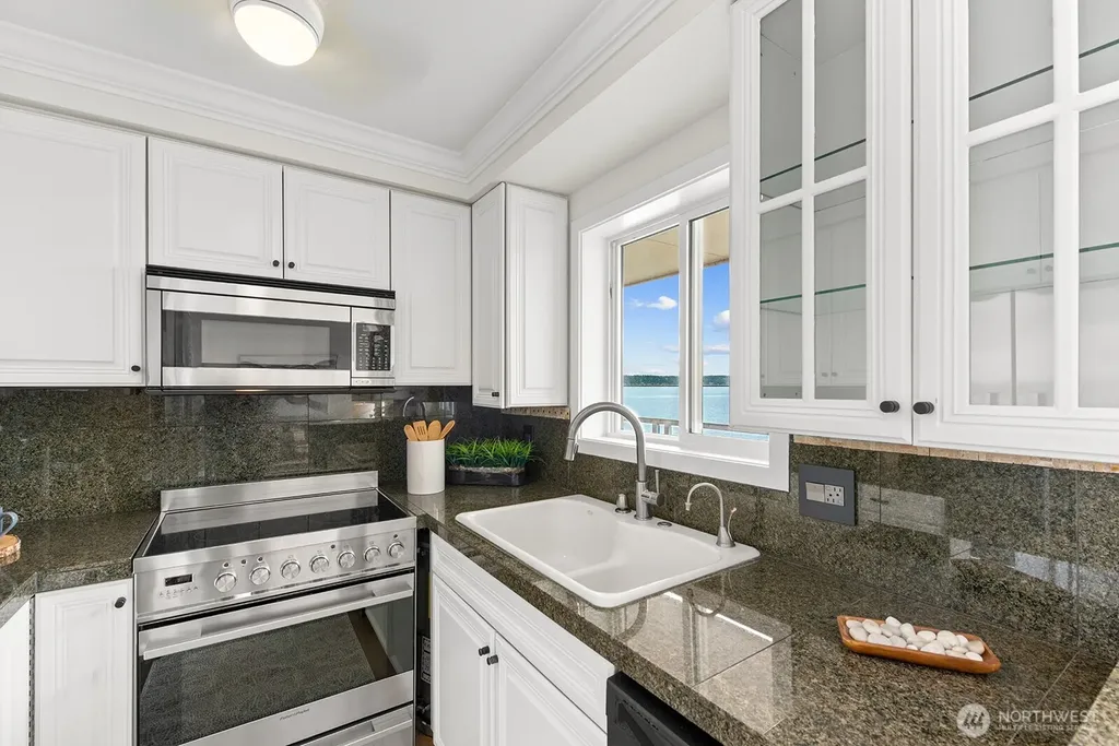 334 Lakeside Avenue S Seattle WA 98144