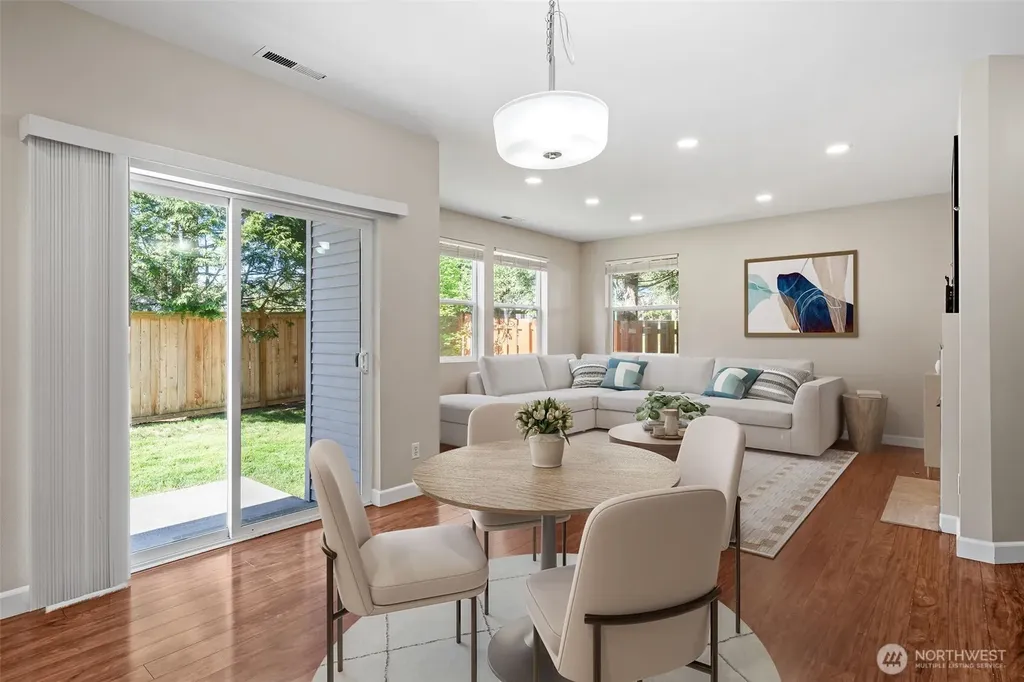 6529 Elizabeth Loop SE Auburn WA 98092