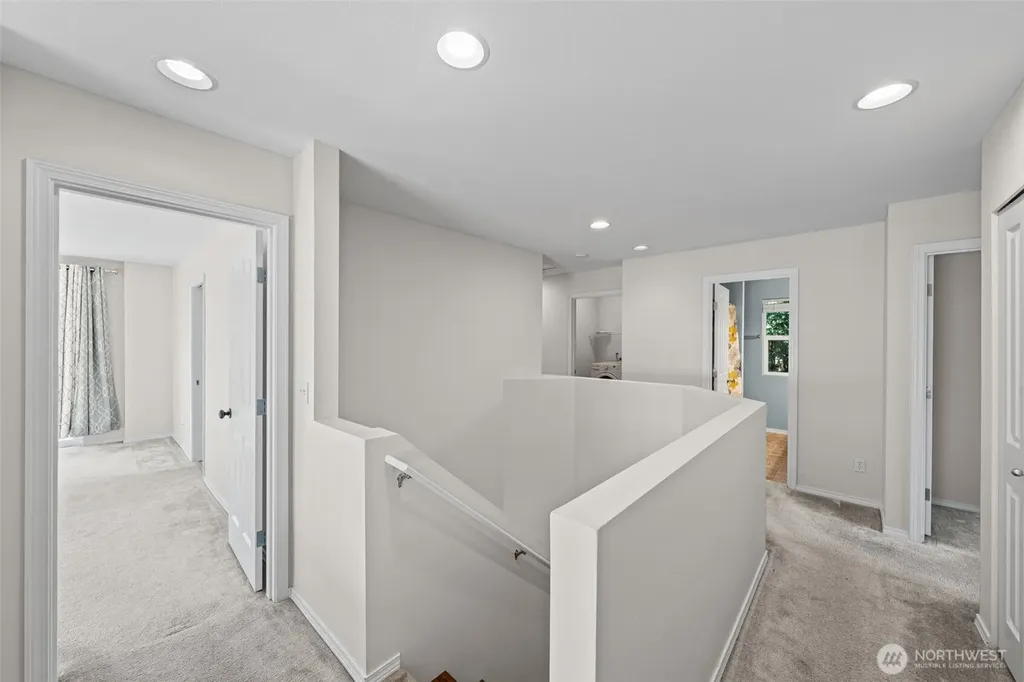 6529 Elizabeth Loop SE Auburn WA 98092