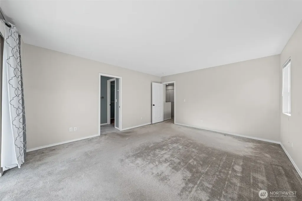 6529 Elizabeth Loop SE Auburn WA 98092