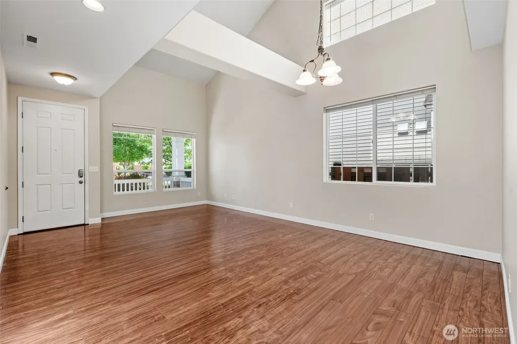 6529 Elizabeth Loop SE Auburn WA 98092