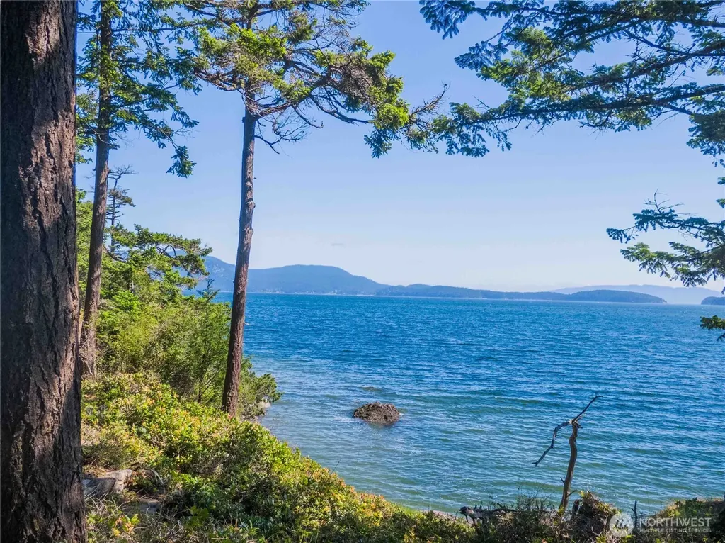 755 Ferry Road Lopez Island WA 98261