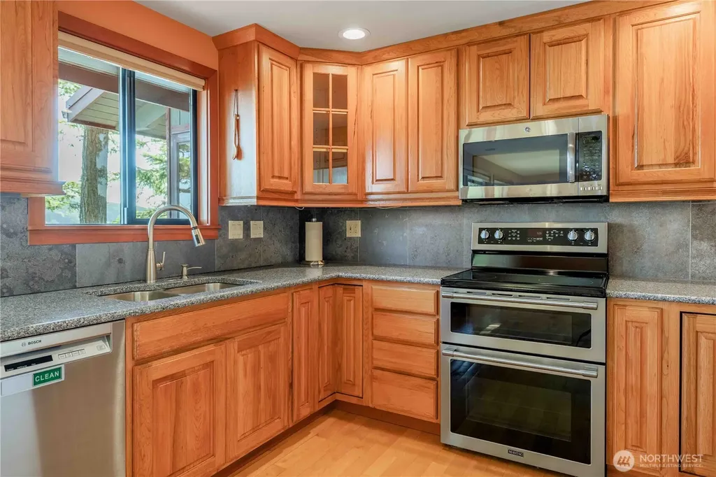 755 Ferry Road Lopez Island WA 98261