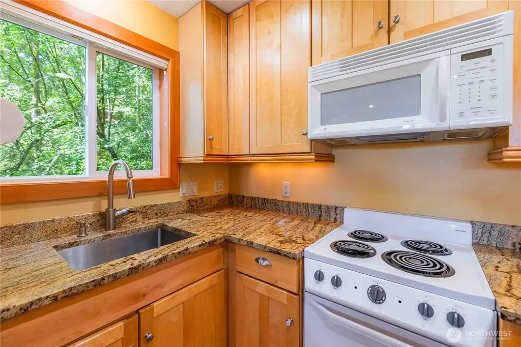 755 Ferry Road Lopez Island WA 98261