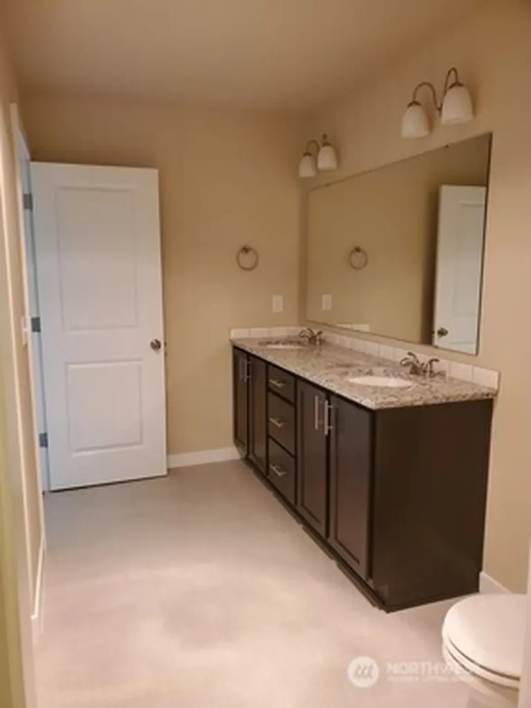 1877 Ahlers Avenue Centralia WA 98531