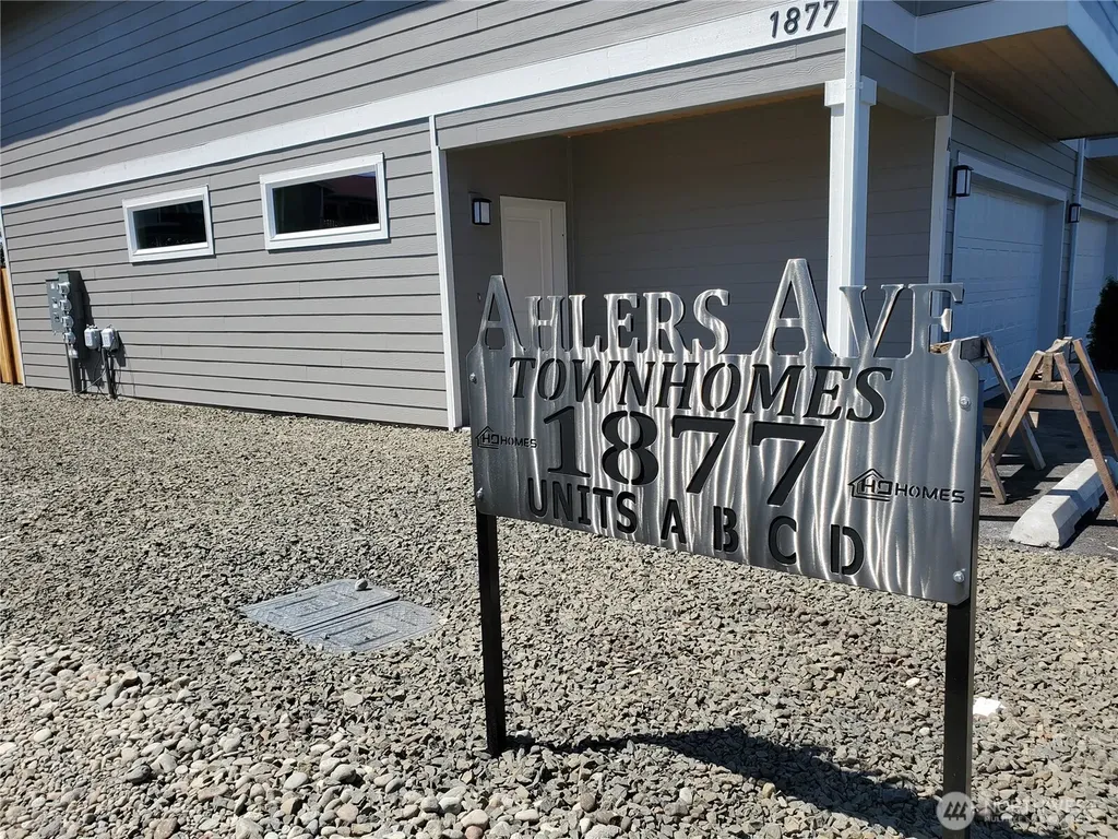 1877 Ahlers Avenue Centralia WA 98531