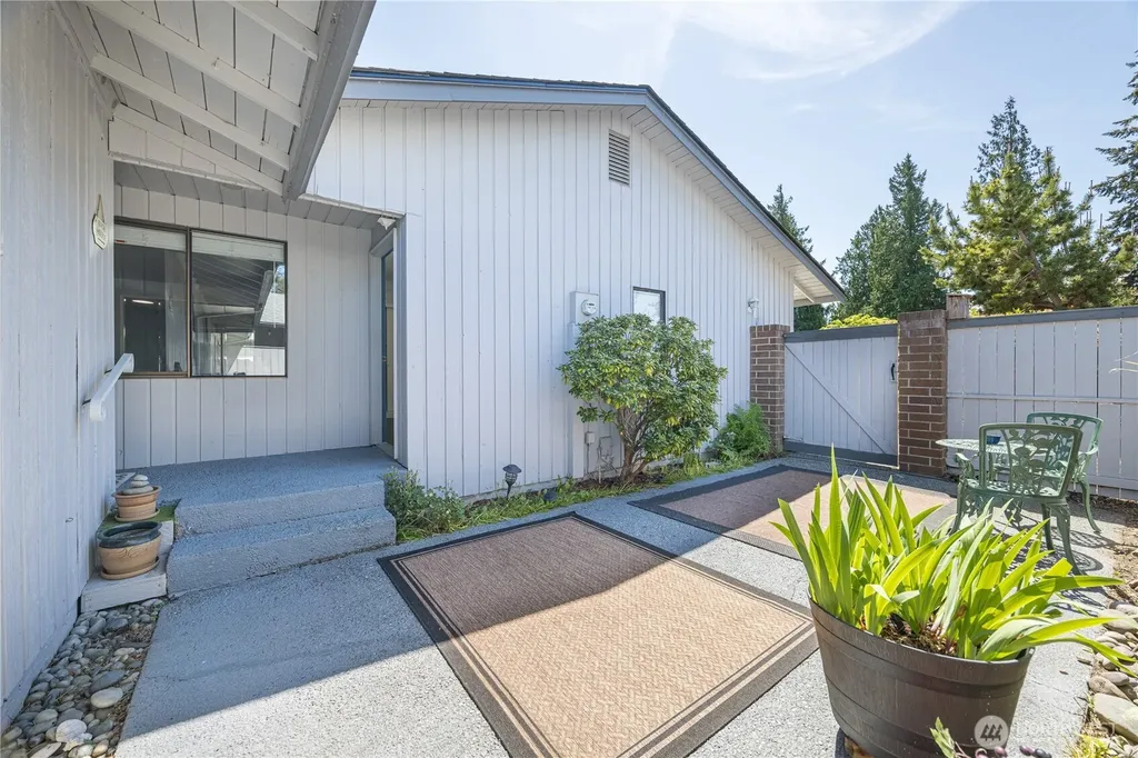 134 Hilltop Drive Sequim WA 98382