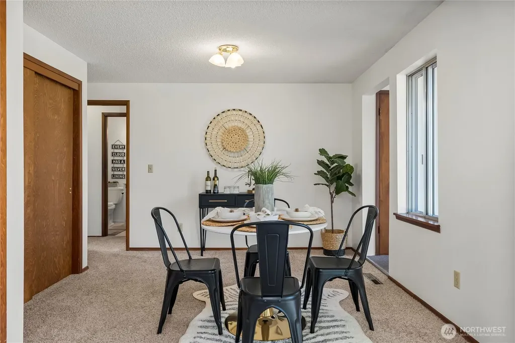 4933 30th Street NE Tacoma WA 98422