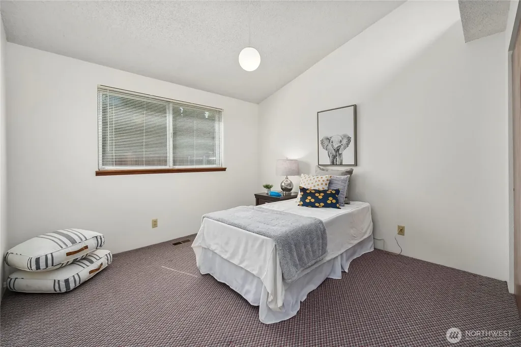 4933 30th Street NE Tacoma WA 98422
