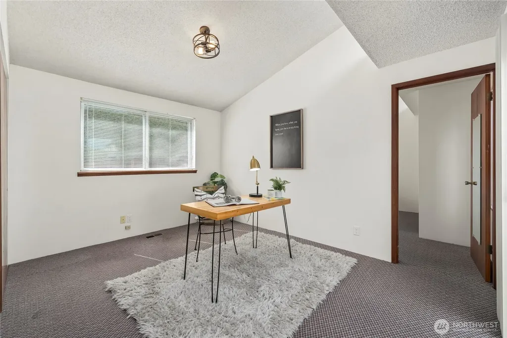 4933 30th Street NE Tacoma WA 98422