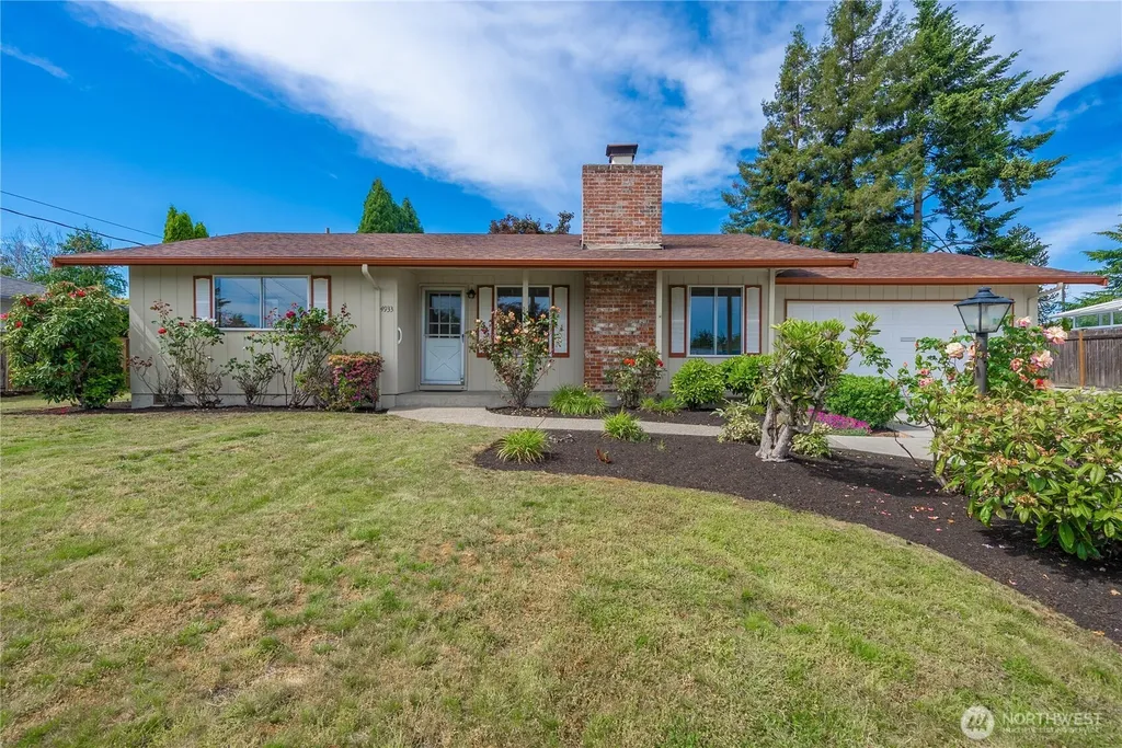 4933 30th Street NE Tacoma WA 98422