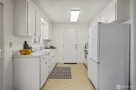 4933 30th Street NE Tacoma WA 98422
