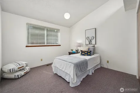 4933 30th Street NE Tacoma WA 98422