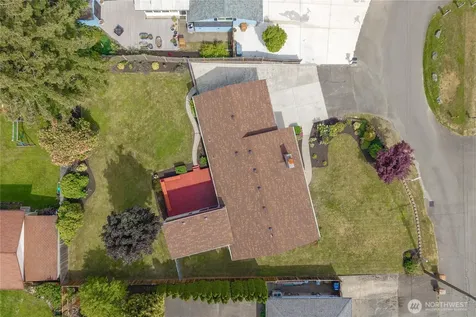 4933 30th Street NE Tacoma WA 98422