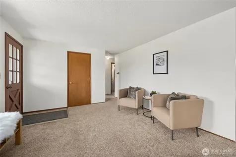 4933 30th Street NE Tacoma WA 98422