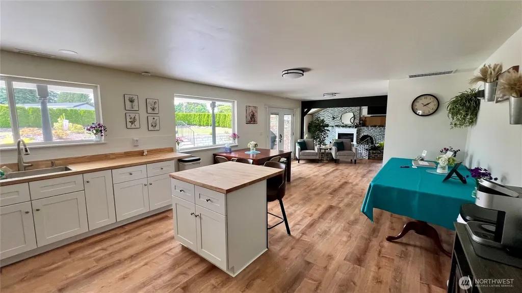 18501 52nd Avenue W Lynnwood WA 98037