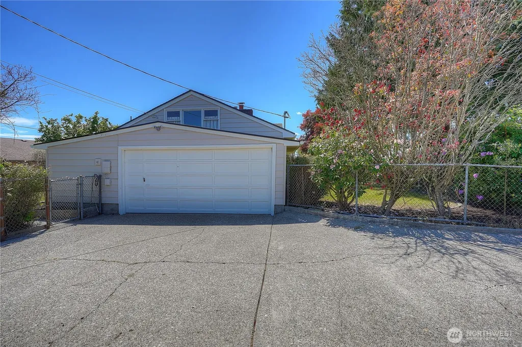 1517 S Lawrence Street Tacoma WA 98405