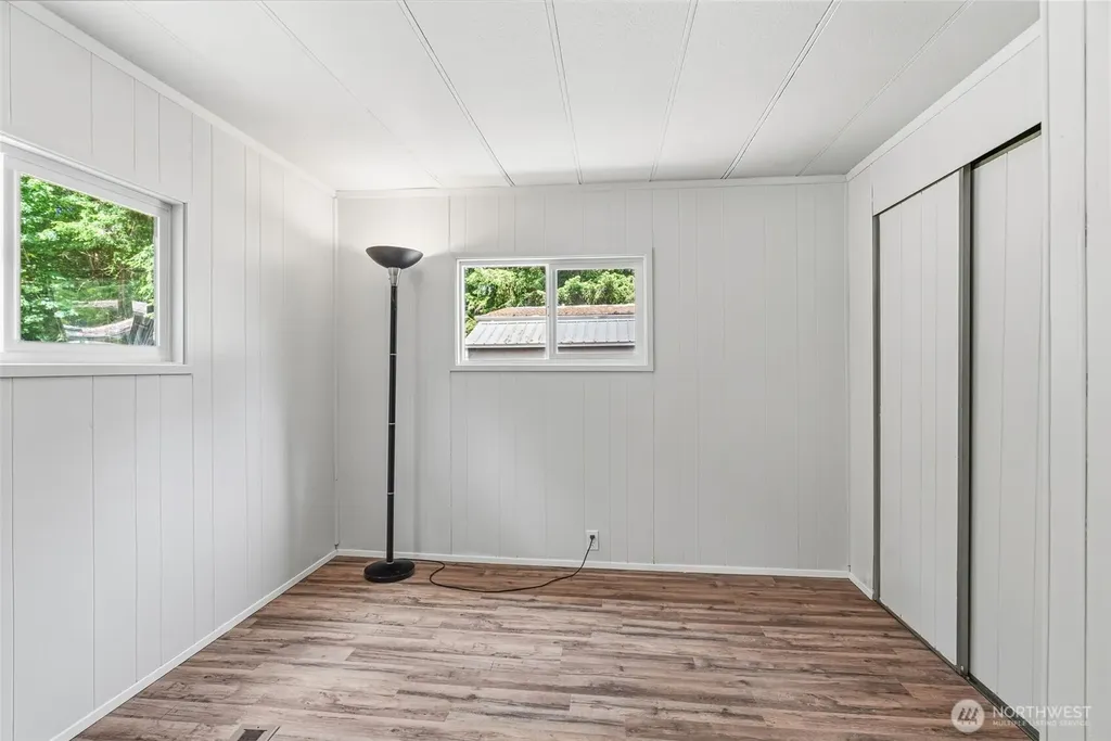 8021 Old Pacific Highway N Castle Rock WA 98611