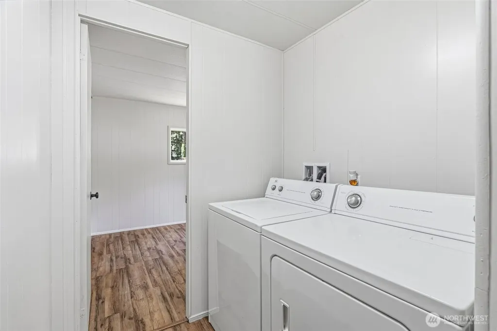 8021 Old Pacific Highway N Castle Rock WA 98611