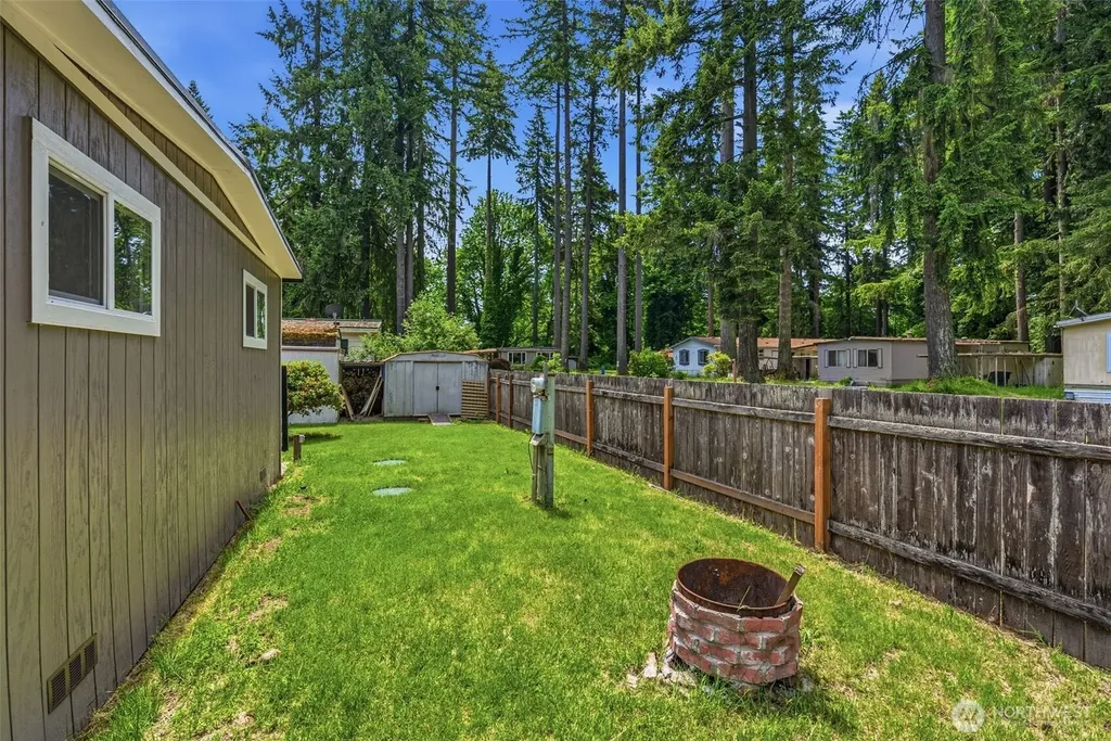 8021 Old Pacific Highway N Castle Rock WA 98611