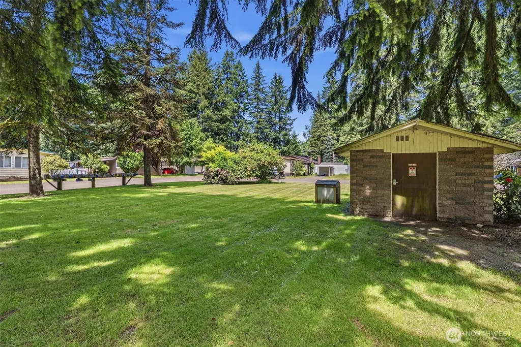 8021 Old Pacific Highway N Castle Rock WA 98611