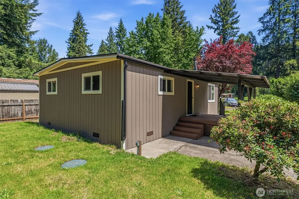 8021 Old Pacific Highway N Castle Rock WA 98611