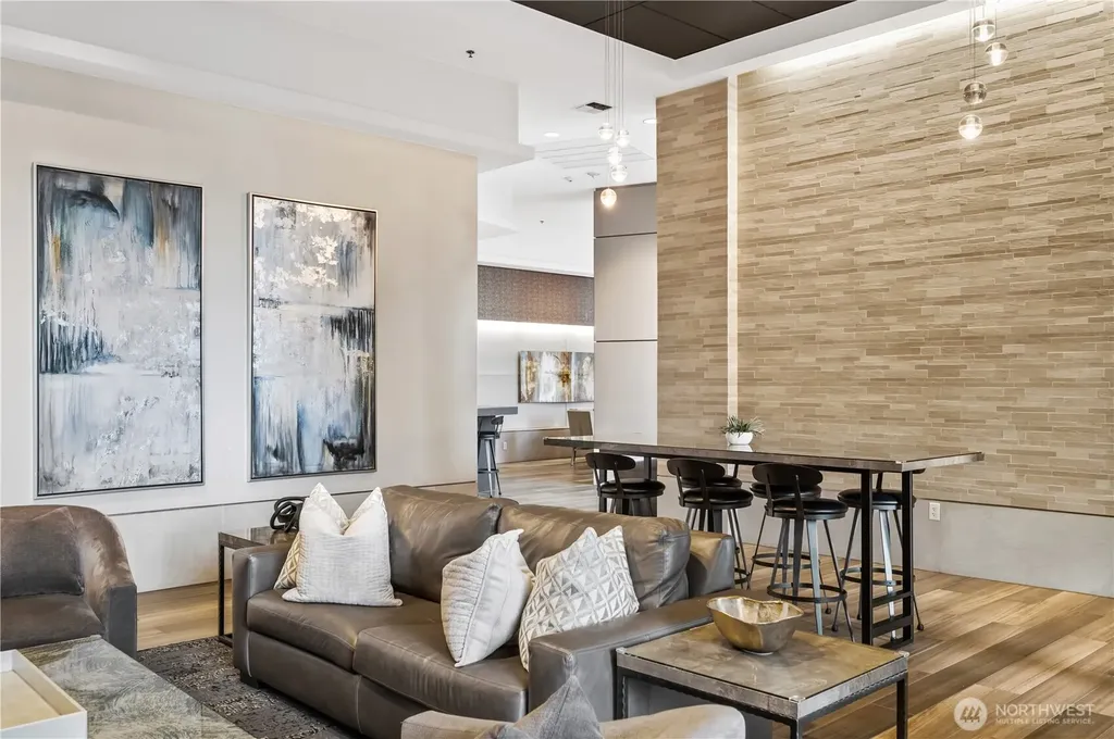 10650 NE 9th Place Bellevue WA 98004
