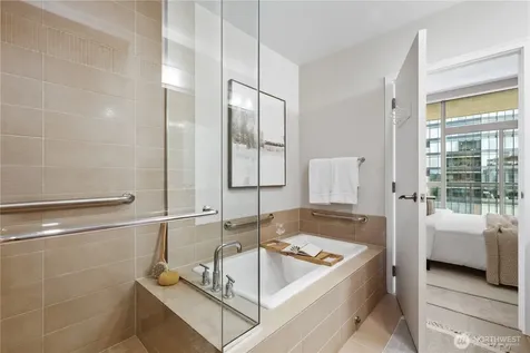 10650 NE 9th Place Bellevue WA 98004