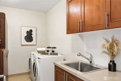 10650 NE 9th Place Bellevue WA 98004