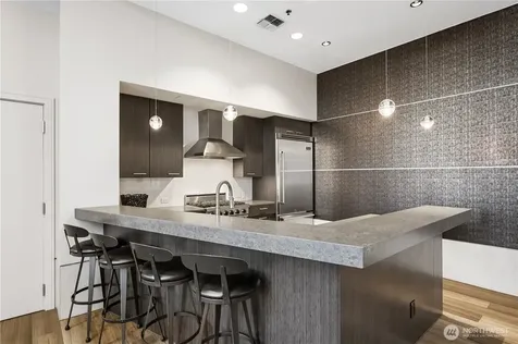 10650 NE 9th Place Bellevue WA 98004