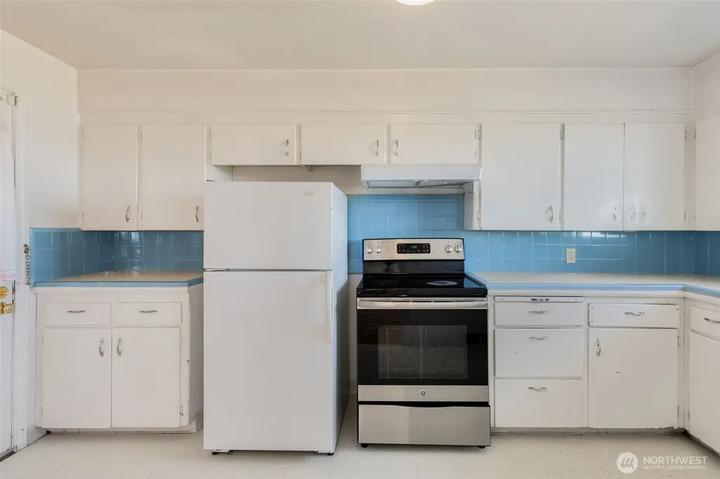 7508 56th Avenue NE Seattle WA 98115