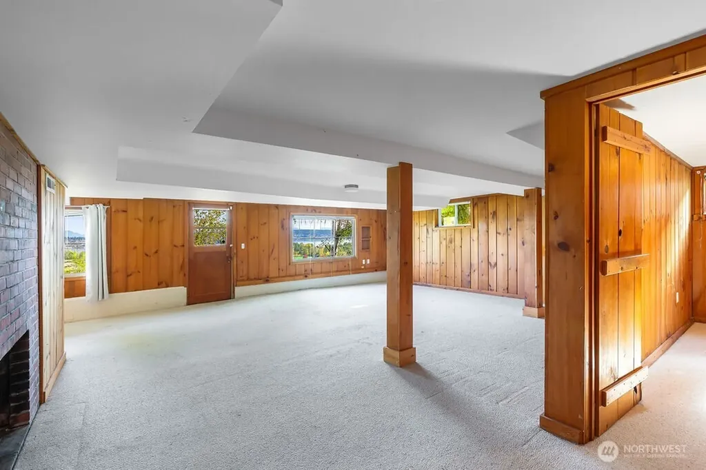 7508 56th Avenue NE Seattle WA 98115