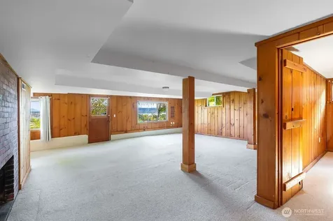 7508 56th Avenue NE Seattle WA 98115