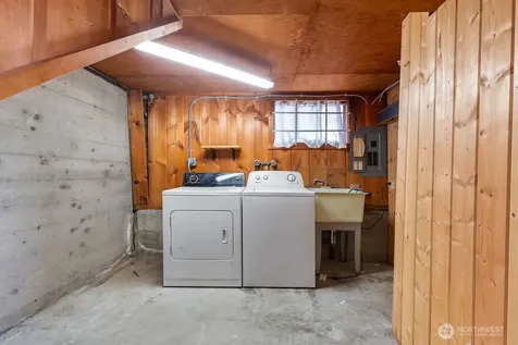 7508 56th Avenue NE Seattle WA 98115
