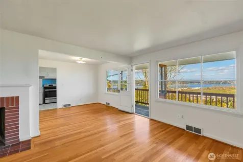 7508 56th Avenue NE Seattle WA 98115