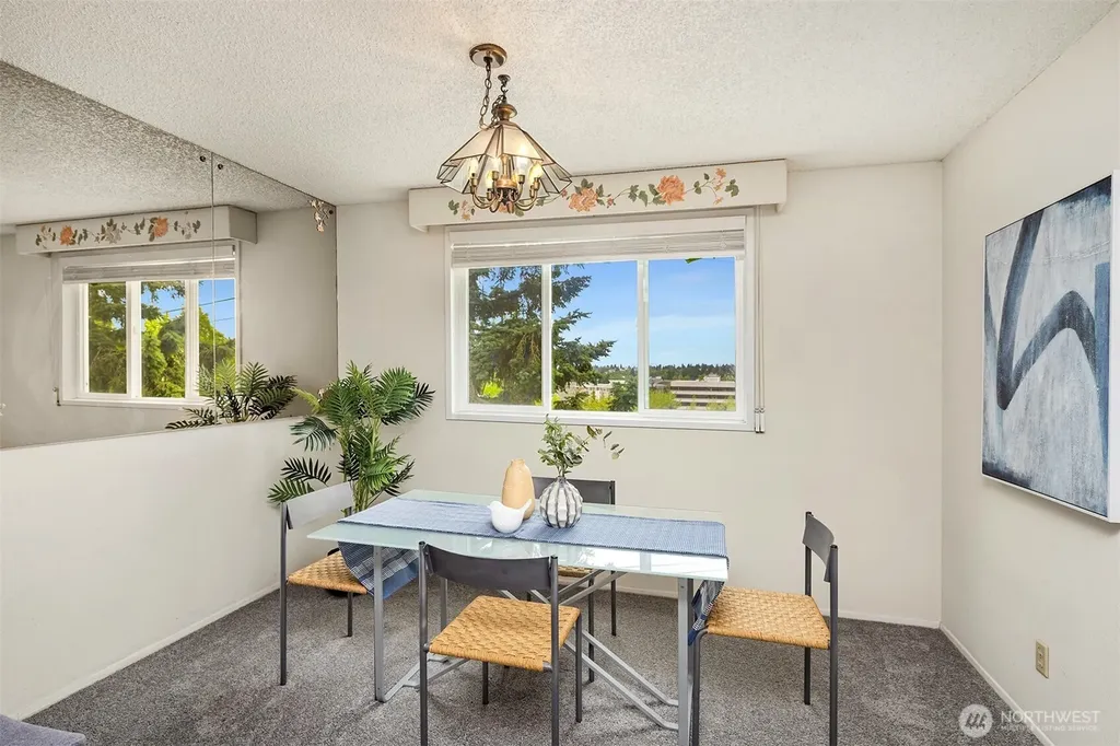 9710 5th Avenue NE Seattle WA 98115