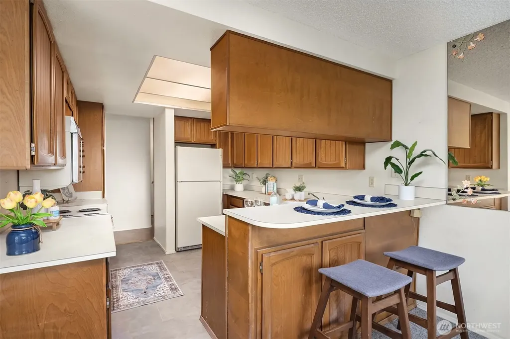 9710 5th Avenue NE Seattle WA 98115