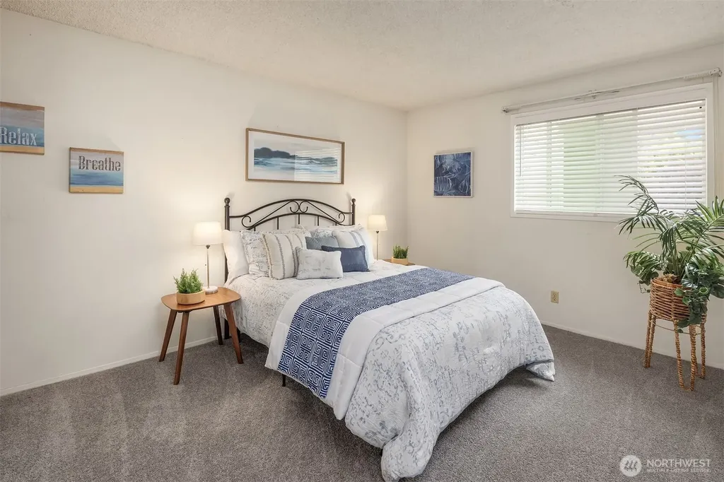 9710 5th Avenue NE Seattle WA 98115