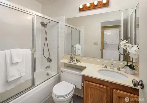 9710 5th Avenue NE Seattle WA 98115