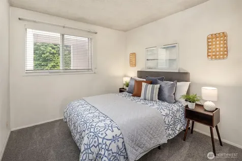 9710 5th Avenue NE Seattle WA 98115