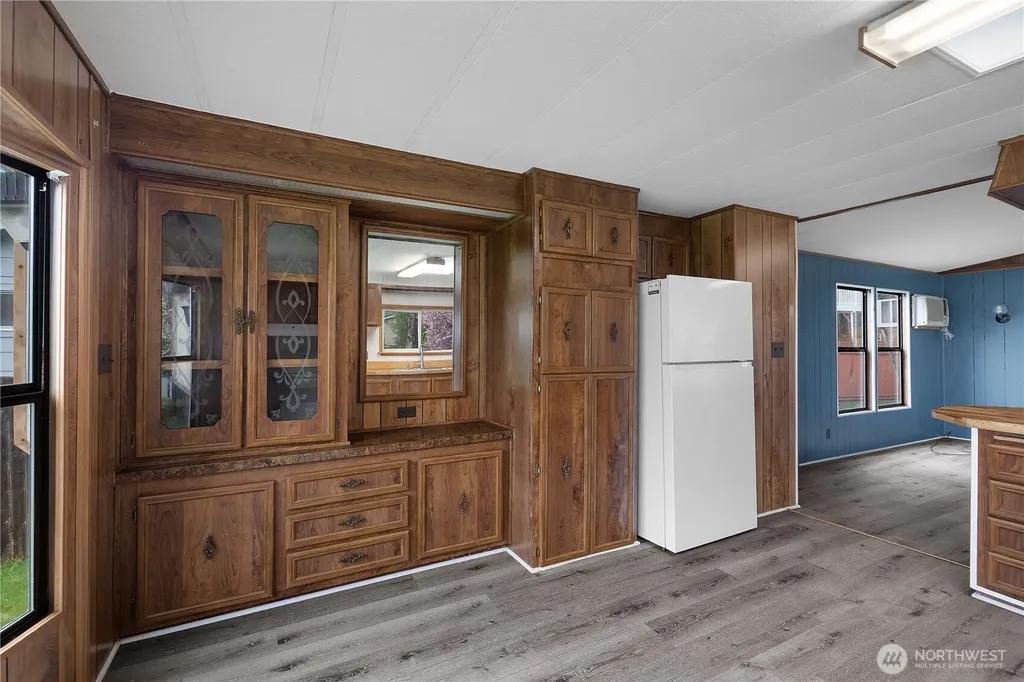 9823 Whitecap Drive NW Olympia WA 98502