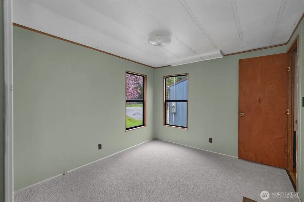 9823 Whitecap Drive NW Olympia WA 98502