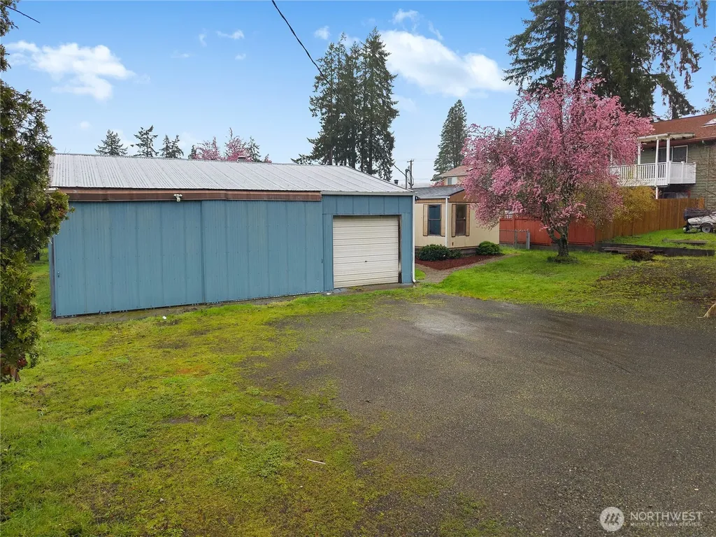 9823 Whitecap Drive NW Olympia WA 98502