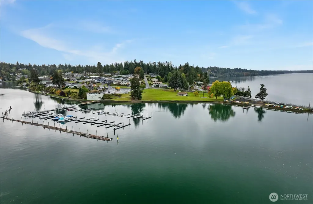 9823 Whitecap Drive NW Olympia WA 98502
