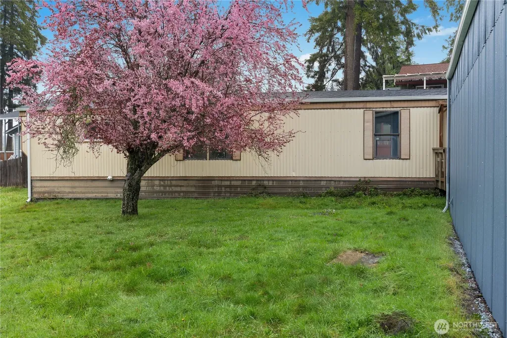 9823 Whitecap Drive NW Olympia WA 98502
