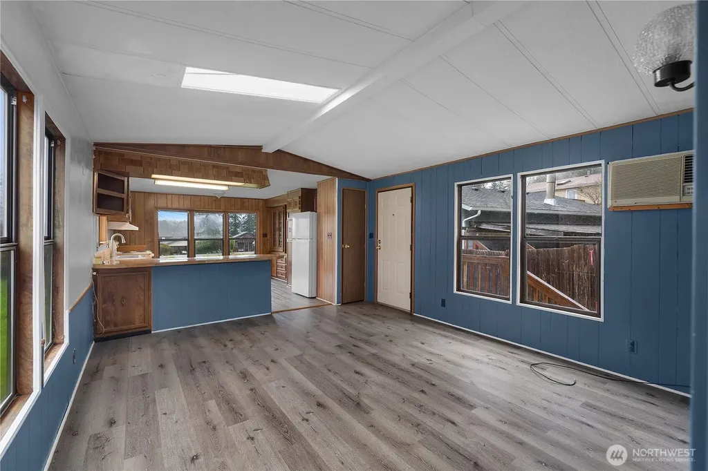 9823 Whitecap Drive NW Olympia WA 98502