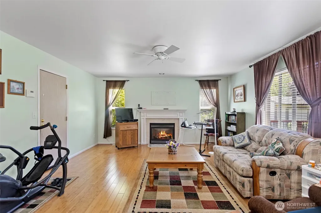2324 Steamboat Loop E Port Orchard WA 98366