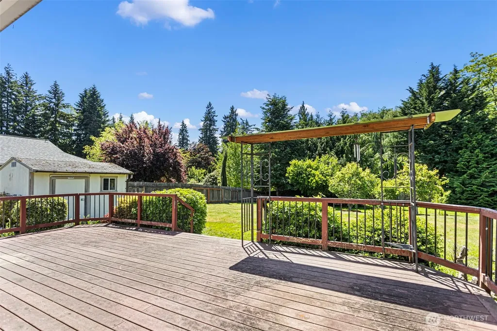 2324 Steamboat Loop E Port Orchard WA 98366