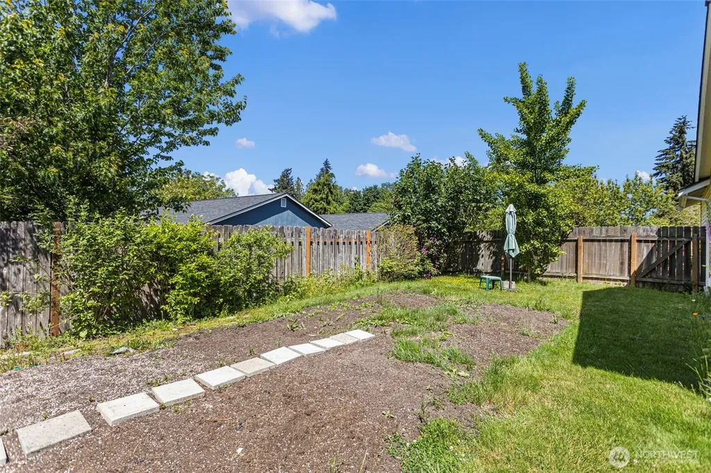 2324 Steamboat Loop E Port Orchard WA 98366