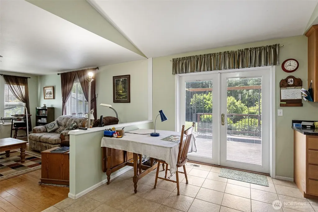 2324 Steamboat Loop E Port Orchard WA 98366